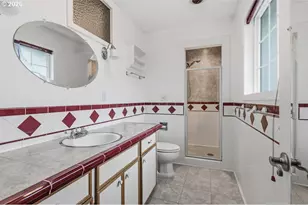 5525 Broadway St, West Linn, OR 97068 - Photo 16