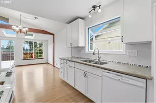 5525 Broadway St, West Linn, OR 97068 - Photo 10