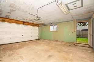 875 S 43rd St, Springfield, OR 97478 - Photo 20