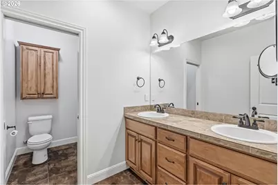 916 NW 105th Cir, Vancouver, WA 98685 - Photo 20
