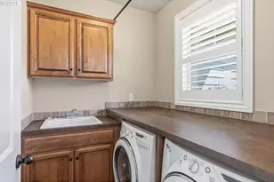 916 NW 105th Cir, Vancouver, WA 98685 - Photo 16