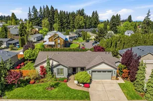 916 NW 105th Cir, Vancouver, WA 98685 - Photo 2