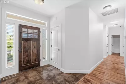 916 NW 105th Cir, Vancouver, WA 98685 - Photo 6