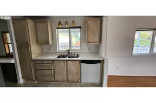 1286 S 59th St, Springfield, OR 97478 - Photo 10