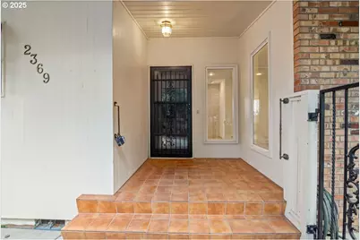 2369 Emerald Dr, Salem, OR 97304 - Photo 4