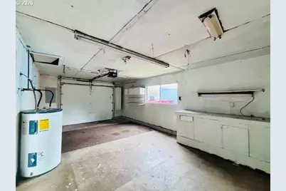 1940 Willow St, Florence, OR 97439 - Photo 14