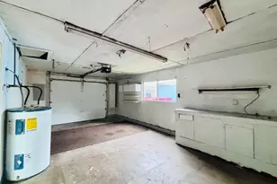 1940 Willow St, Florence, OR 97439 - Photo 14