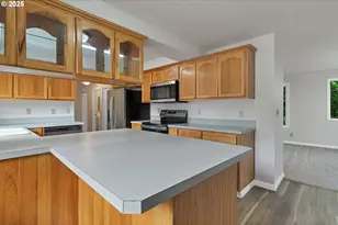 1345 Rees Hill Rd, Salem, OR 97301 - Photo 10