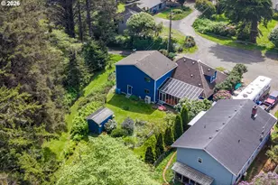 1127 S Pine St, Newport, OR 97365 - Photo 10