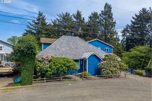 1127 S Pine St, Newport, OR 97365 - Photo 4