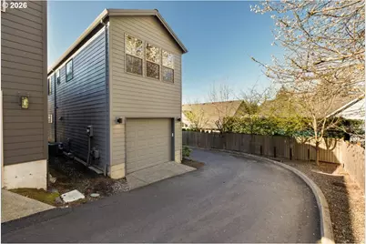 9043 SW West Haven Dr, Portland, OR 97225 - Photo 32