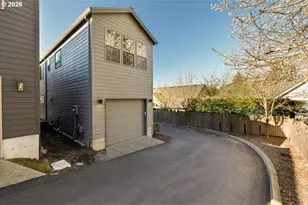 9043 SW W Haven Dr, Portland, OR 97225 - Photo 32