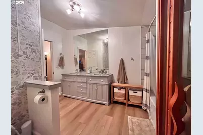 240 W Jefferson St, Carlton, OR 97111 - Photo 12
