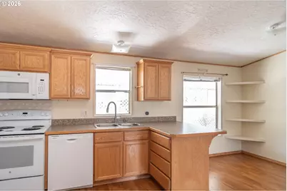 190 Twin Oaks Loop, Winston, OR 97496 - Photo 8