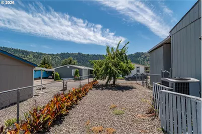 190 Twin Oaks Loop, Winston, OR 97496 - Photo 24
