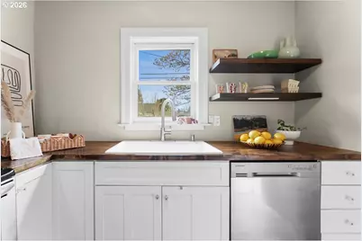 7916 N Emerald Ave, Portland, OR 97217 - Photo 6