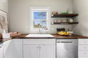 7916 N Emerald Ave, Portland, OR 97217 - Photo 6