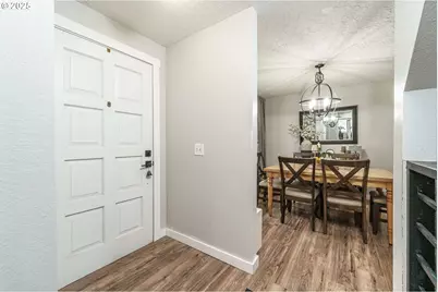 3635 SE Helen Ct, Troutdale, OR 97060 - Photo 4