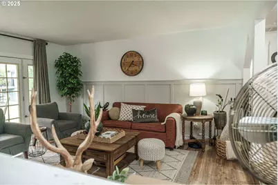 3635 SE Helen Ct, Troutdale, OR 97060 - Photo 10