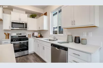 2915 U St, Springfield, OR 97477 - Photo 14