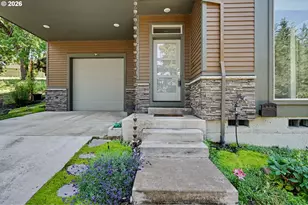 3971 Village Center Dr SE, Salem, OR 97302 - Photo 2