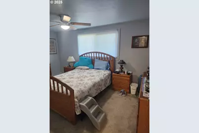 867 NE Johnson St, Myrtle Creek, OR 97457 - Photo 24