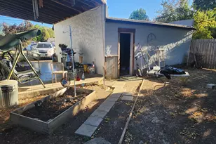 867 NE Johnson St, Myrtle Creek, OR 97457 - Photo 12