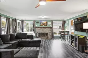 1038 3rd Ave, Sweet Home, OR 97386 - Photo 12