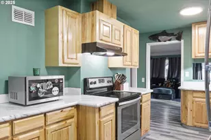 1038 3rd Ave, Sweet Home, OR 97386 - Photo 18