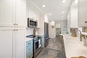 15947 Twin Fir Rd, Lake Oswego, OR 97035 - Photo 14