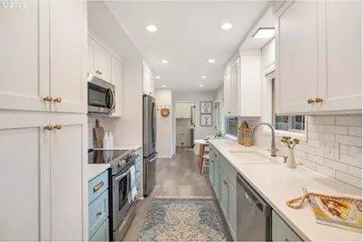 15947 Twin Fir Rd, Lake Oswego, OR 97035 - Photo 12