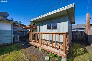 672 51st St, Springfield, OR 97478 - Photo 32