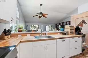 8500 NE 16th Ln, Vancouver, WA 98664 - Photo 8