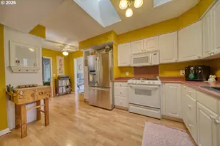 32809 Boomer Loop, Scappoose, OR 97056 - Photo 10