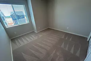 2676 U St, Springfield, OR 97477 - Photo 4