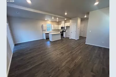 2676 U St, Springfield, OR 97477 - Photo 8