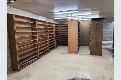 1120 S Broadway, Coos Bay, OR 97420 - Photo 6