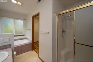 8516 SW 61st Ave, Portland, OR 97219 - Photo 30