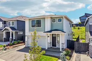 262 W Maple St, Washougal, WA 98671 - Photo 2