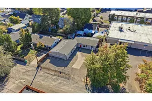 8240 SE Kelly St, Portland, OR 97266 - Photo 4