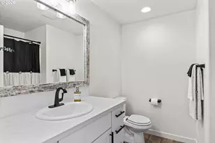 2098 S 60th St, Springfield, OR 97478 - Photo 26