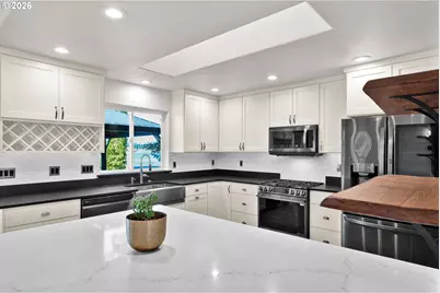 85675 Glenada Rd, Florence, OR 97439 - Photo 10