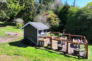 85675 Glenada Rd, Florence, OR 97439 - Photo 44