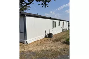 2801 SW Houtama Rd, Pendleton, OR 97801 - Photo 2