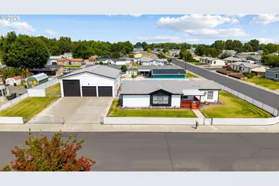 1530 W Brock Ave, Hermiston, OR 97838 - Photo 2