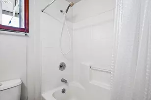663 Van Buren St, Eugene, OR 97402 - Photo 32