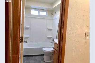 3215 Pheasant Blvd, Springfield, OR 97477 - Photo 8