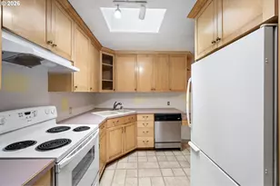 340 N 7th St, Harrisburg, OR 97446 - Photo 14