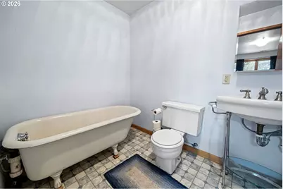 340 N 7th St, Harrisburg, OR 97446 - Photo 20