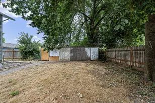 340 N 7th St, Harrisburg, OR 97446 - Photo 28